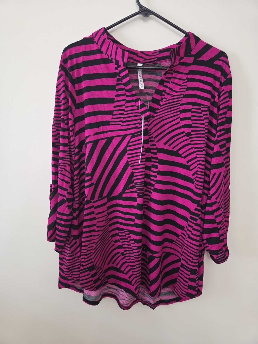 Dear Scarlett Women’s V-Neck Striped Tunic Top - Magenta & Black-XL - Picture 2 of 8